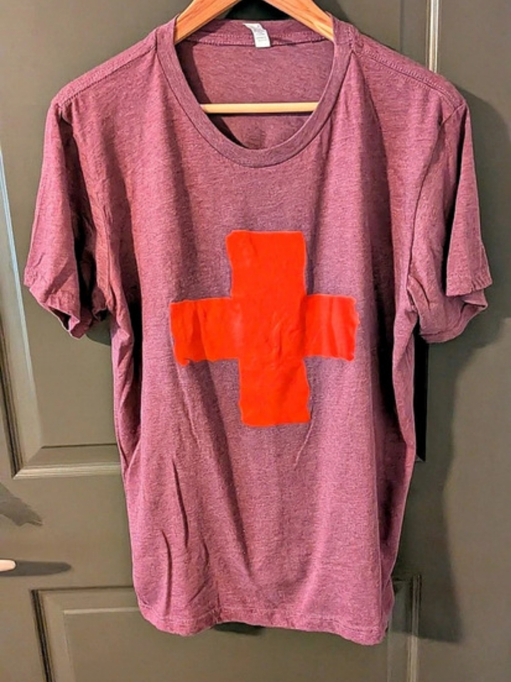 Graphic Cross T-Shirt in Purple & Orange Like New